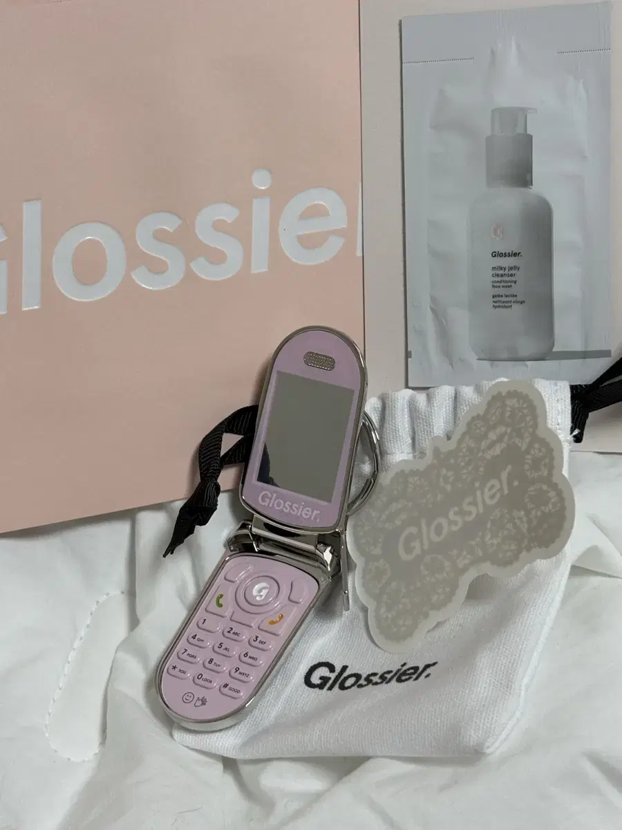 (LA 한정판!) 글로시에 키링 Glossier LA Keychain 키